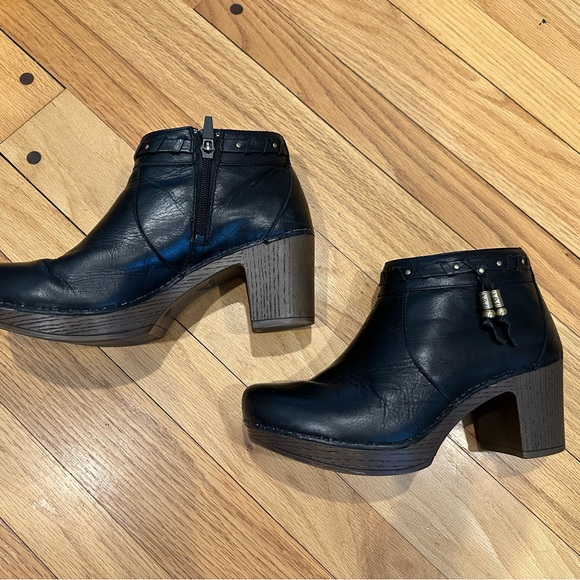 Dansko Dabney Ankle Boots - Picture 3 of 6